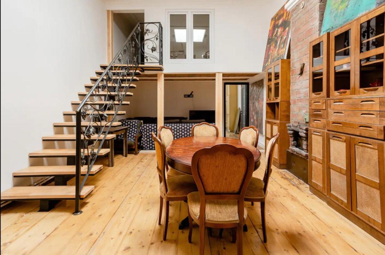Lovely Dulcet Loft In Center Of Rustaveli Тбилиси Экстерьер фото